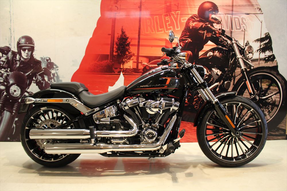 ハーレーダビッドソン　純正　シートクロスバー ② ハーレーダビッドソン ブレイクアウト FXBR 純正 シート HARLE 未使用